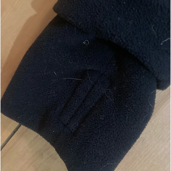 Bench fleece thumb holes high neck 10$ - Picture 6 of 6